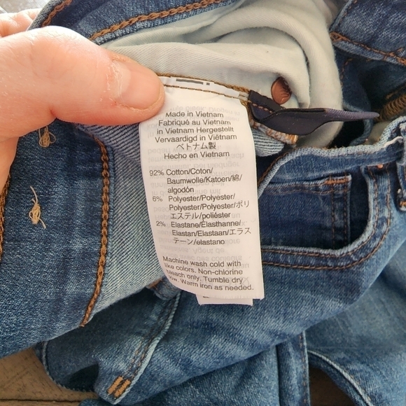 Madewell 9" Mid-Rise Skinny Crop Jeans in Delmar Wash: Eco Edition - Picture 9 of 9